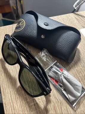 Ray-Ban Black Frame Sunglasses with Black Leather Case